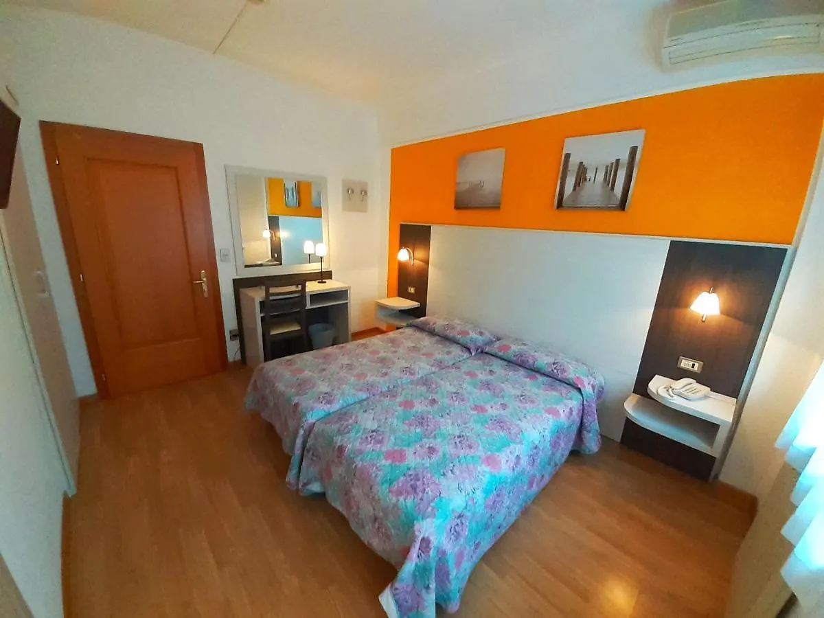 Hotel Al Molino مالتشيزينيه 2*,  إيطاليا