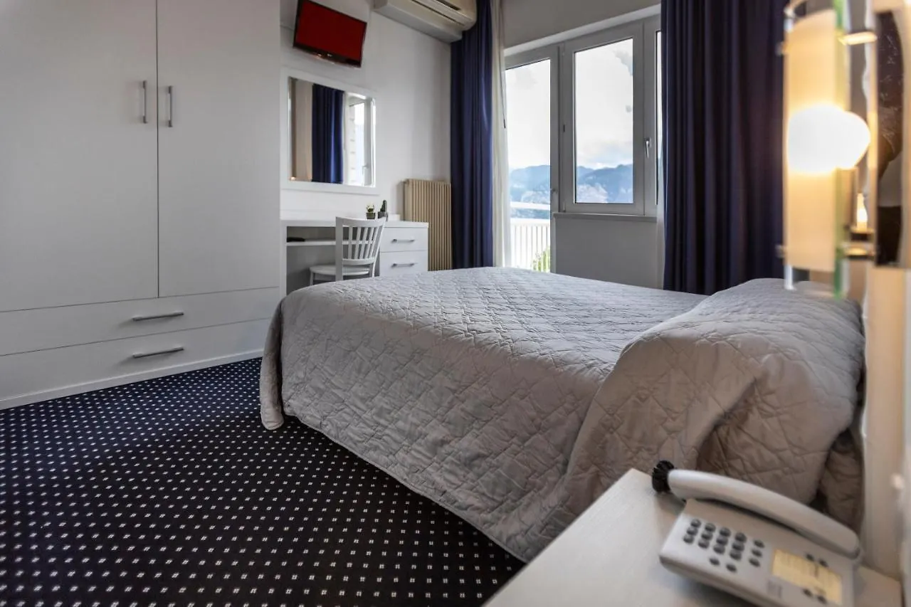 **  Hotel Al Molino مالتشيزينيه إيطاليا